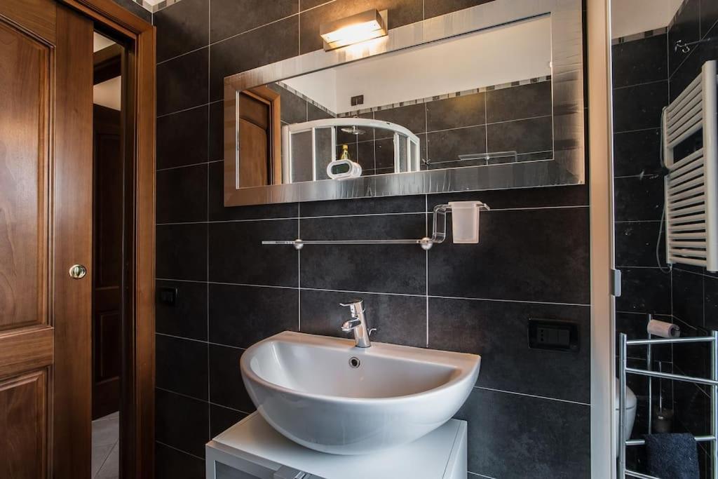 Modern Apartment Giovanni Square Iun Q6922 Cagliari Exterior foto